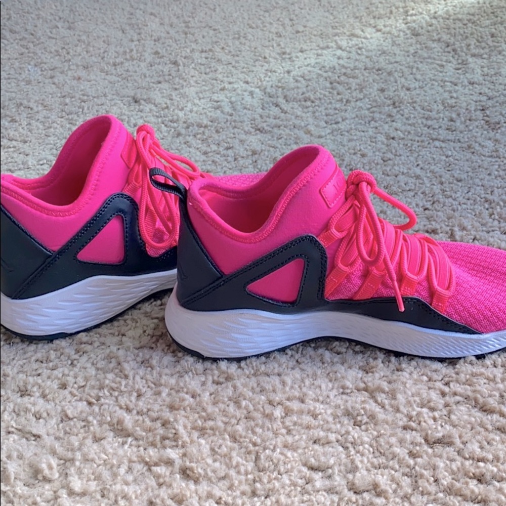 Youth 4.5 pink Jordan’s